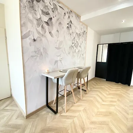 Queen Διαμέρισμα Σαιν-Ζαν-ντε-Μον